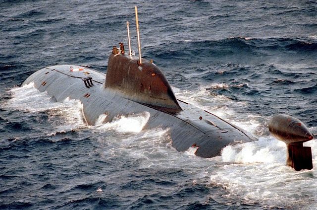 640px-Akula_class_submarine